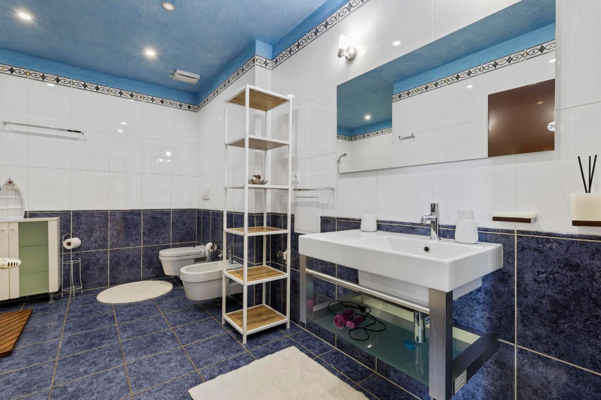 דירות ברטיסלאבה Family Hub In Centre מראה חיצוני תמונה